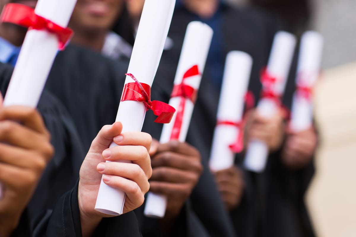 Comment faire une VAE d'auxiliaire de puériculture - MaFormation