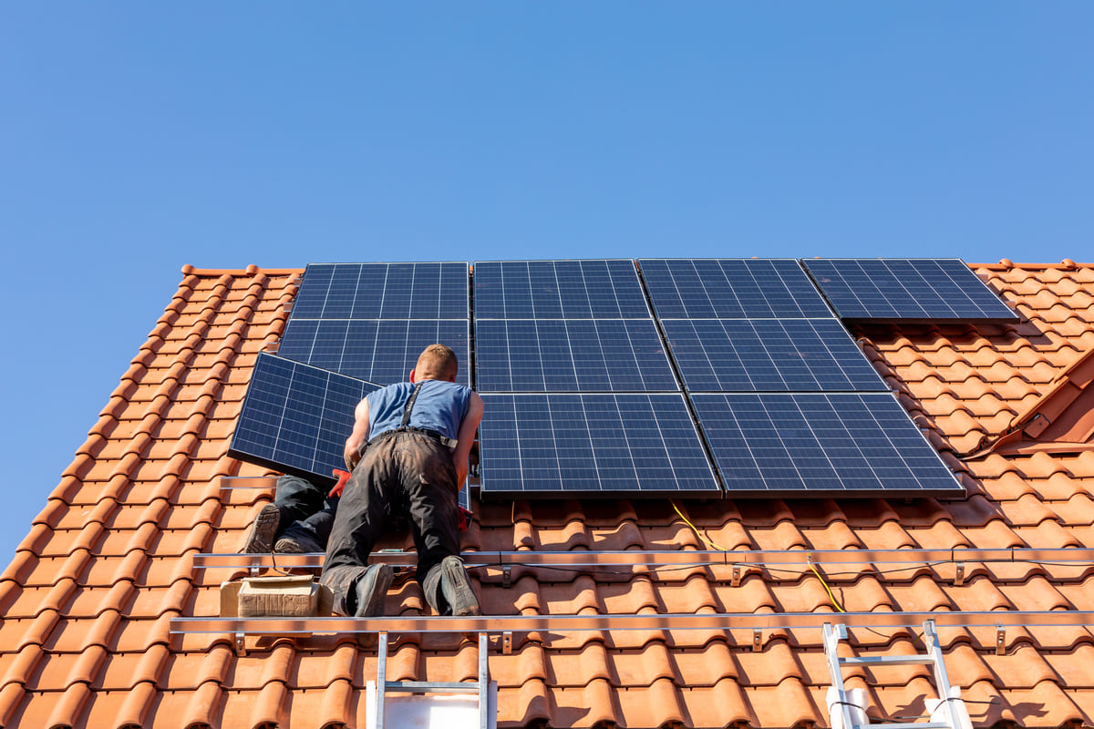 Pose de panneaux solaires: faut-il un permis de construire ?