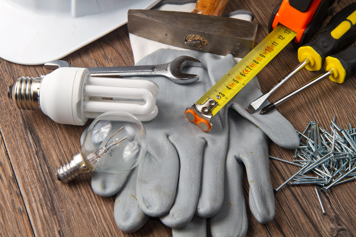 Les outils indispensables pour bricoler à la maison
